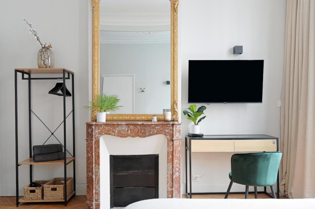 Studio Quartier Champs Elysees 2 Free Netflix 巴黎 外观 照片
